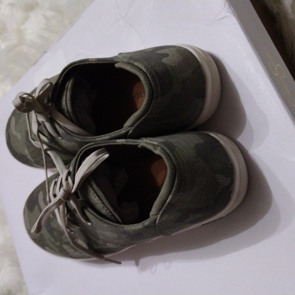 SUN + STONE boys shoes New without tag - Picture 5 of 5